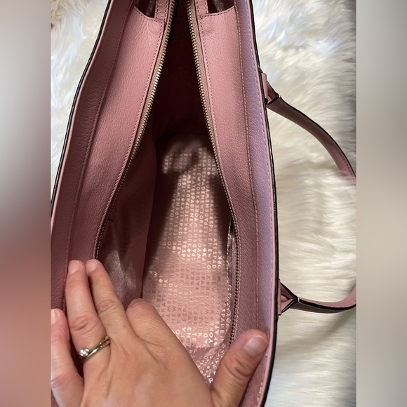 Kate Spade Tote - Picture 4 of 7